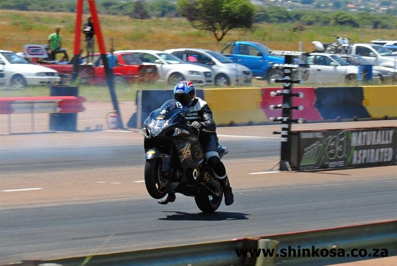Турбо мотоцикл Suzuki GSX1300R Hayabusa из ЮАР