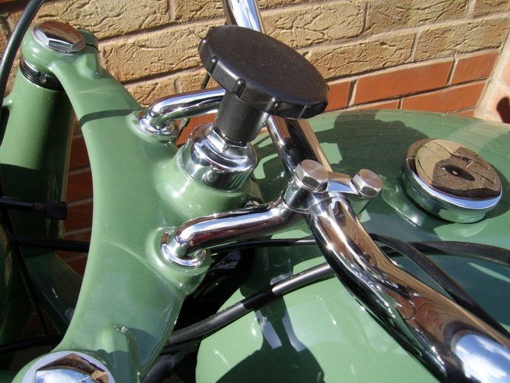 Отреставрированный мотоцикл Sunbeam S7 1955