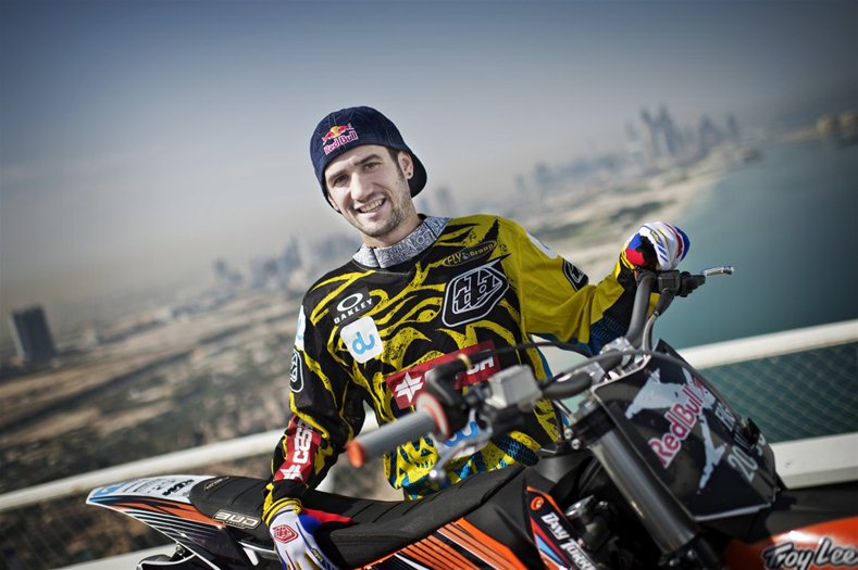 Завтра в Дубае стартует первый этап Red Bull X-Fighters 2012