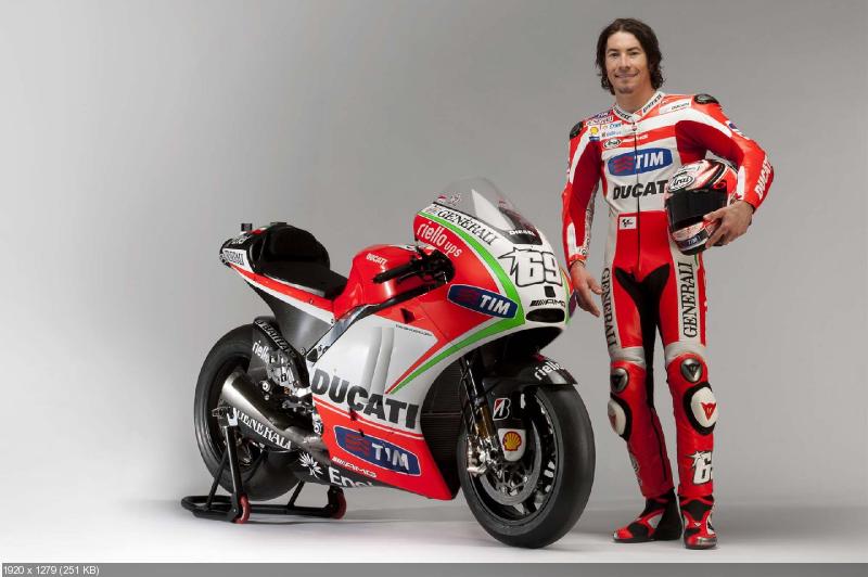Гоночный мотоцикл Ducati Desmosedici GP12 2012 (фото, видео)