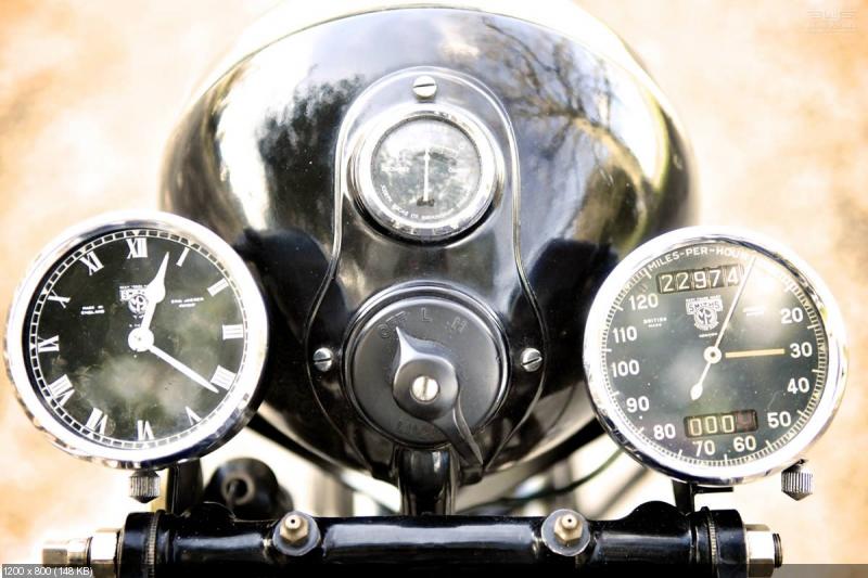 Ретро мотоцикл Vincent HRD Series A Rapide 1939